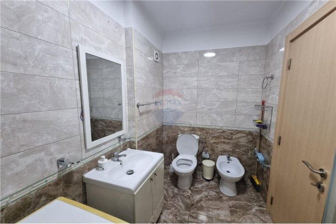 APARTAMENT 2+1 PER QIRA TE KOMUNA E PARISIT!