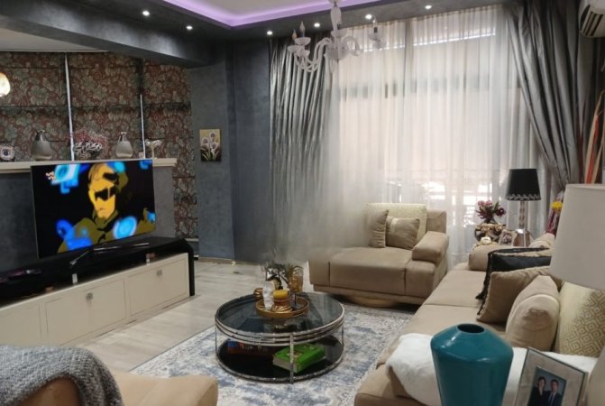 Shitet, Apartament 3+1+2+Garazhd, Rruga E Kavajes, 286.000 Euro