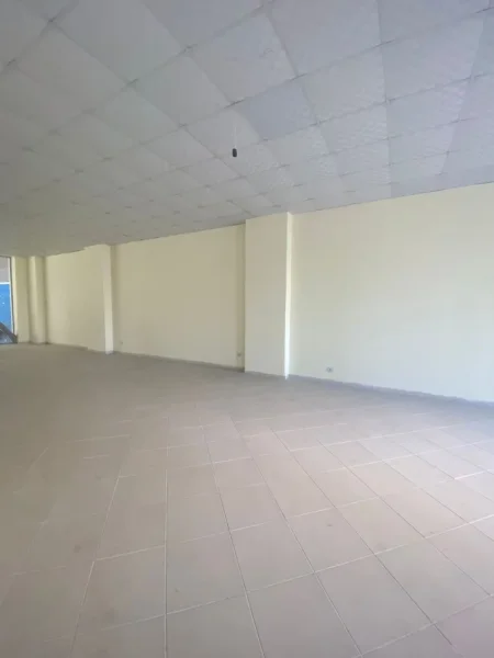 Jepet me qera ambient biznes, Durrës, Plepa