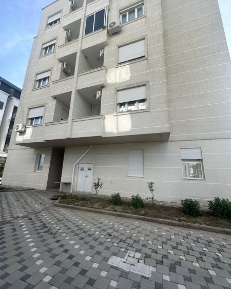 Shesim apartament 1+1 te Gjiri i Lalzit