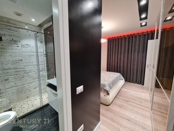 Tirane, jepet me qera apartament 2+1, Kati 1, 86 m2 800 € 