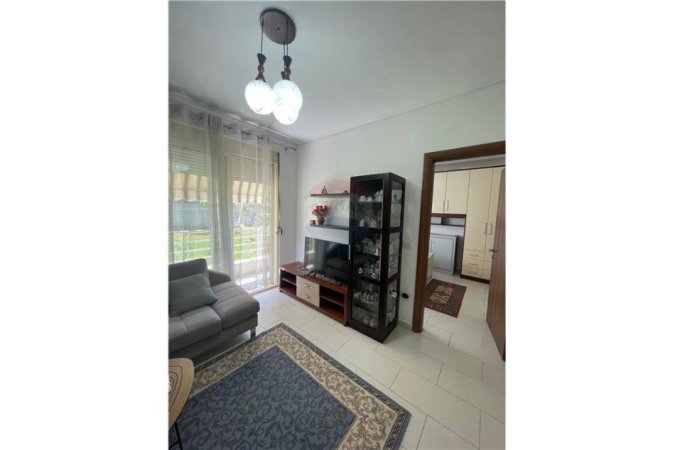 Tirane, jepet me qera 1+1, Kati 1, 70 m2 430 € (KOPSHTI ZOOLOGJIK)