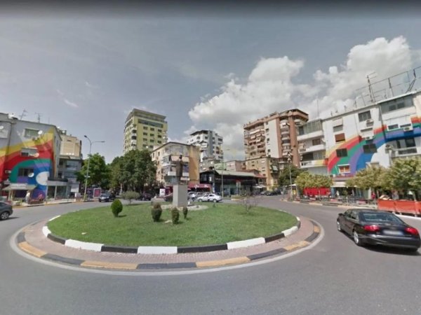 Tirane, jepet me qera apartament 1+1, Kati 2, 72 m2 450 € (Sheshi Wilson)