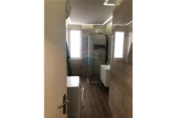 Tirane, shes apartament 2+1, , 76 m2 167,000 € (APARTAMENT 2+1 PER SHITJE TEK 21 DHJETORI)