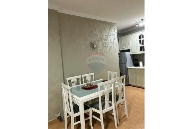 Tirane, jepet me qera apartament 1+1, Kati 1, 78 m2 500 € (ish fusha e aviacionit - Fusha e Aviacionit, Shqipëri)