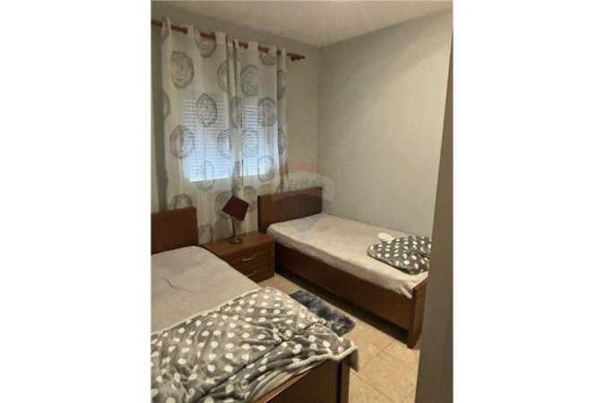 Tirane, jepet me qera apartament 1+1, Kati 1, 78 m2 500 € (ish fusha e aviacionit - Fusha e Aviacionit, Shqipëri)