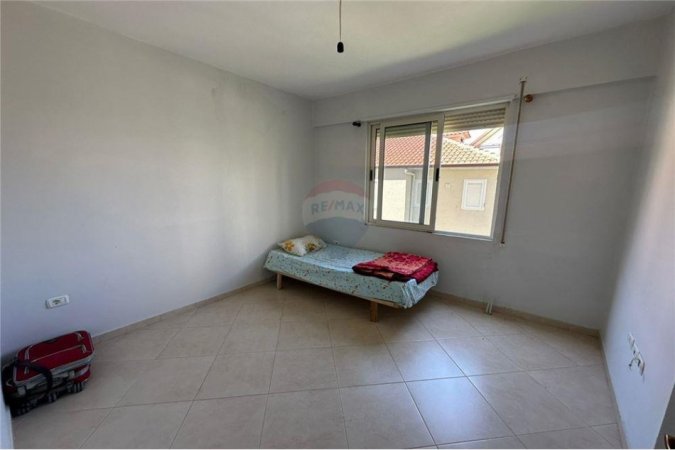 Tirane, shitet apartament 2+1, Kati 1, 95 m2 115,000 € (Apartament 2+1 Per Shitje Tek Fresku)