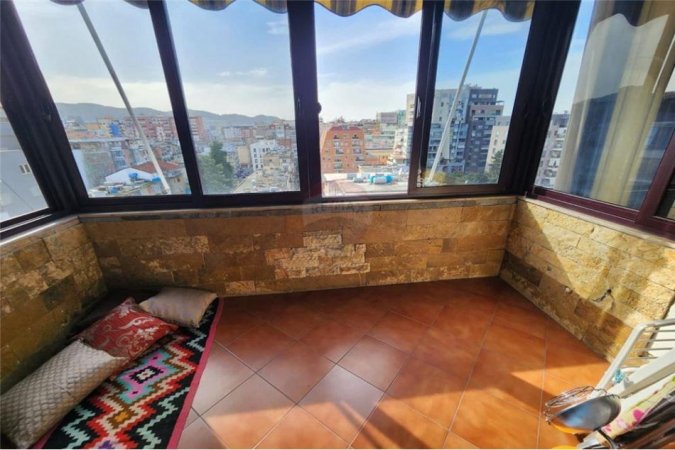 Tirane, jepet me qera 1+1, Kati 8, 80 m2 550 € (Garda - Bllok - Garda, Shqipëri)