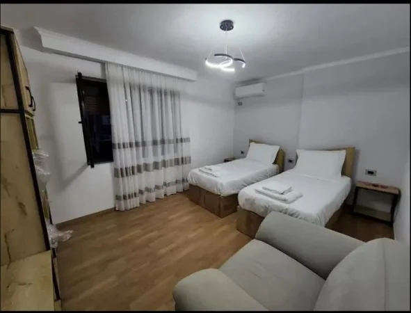 Tirane, apartament 1+1, Kati 4, 85 m2 600 € 