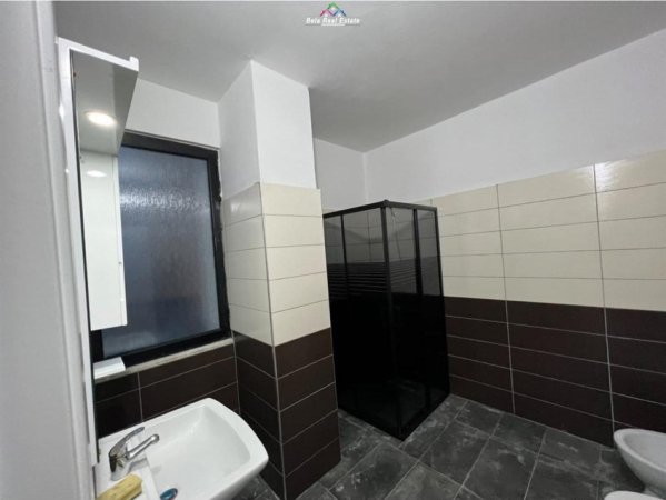 Tirane, jepet me qera apartament 2+1, Kati 7, 112 m2 350 € (kamez)