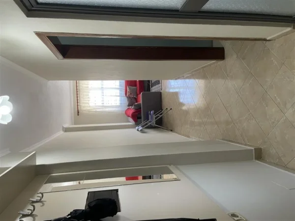 Tirane, jepet me qera apartament 1+1, Kati 6, 55 m2 (5 MAJI)