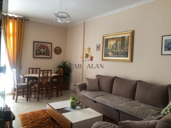 Tirane, jepet me qera apartament 2+1, Kati 5, 80 m2 450 € (Astir)