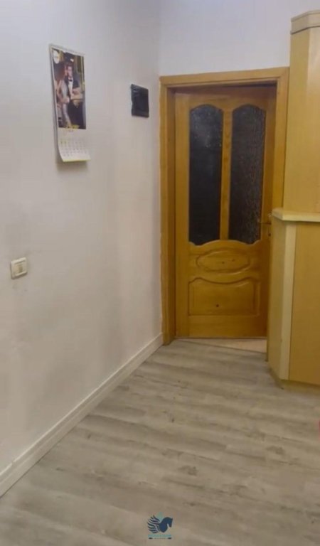 Tirane, jepet me qera apartament 1+1, Kati 2, 60 m2 350 € (Jepet Me Qera Apartament 1+1 Tek QSUT [ID PE037])