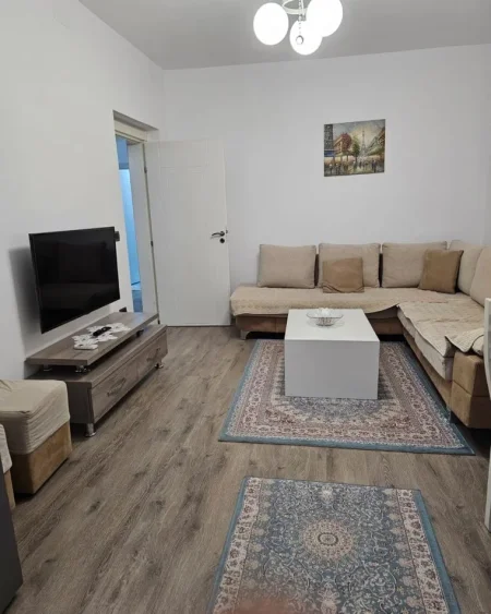Te Blloku Vasil Shanto, shitet apartament , Kati 3, 68 m2 130,000 €