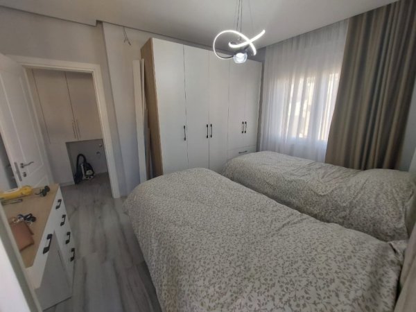Durres, shitet apartament 2+1+Ballkon, Kati 3 banim, 78 m2 100,000 € (PLAZHI GOLEMIT)