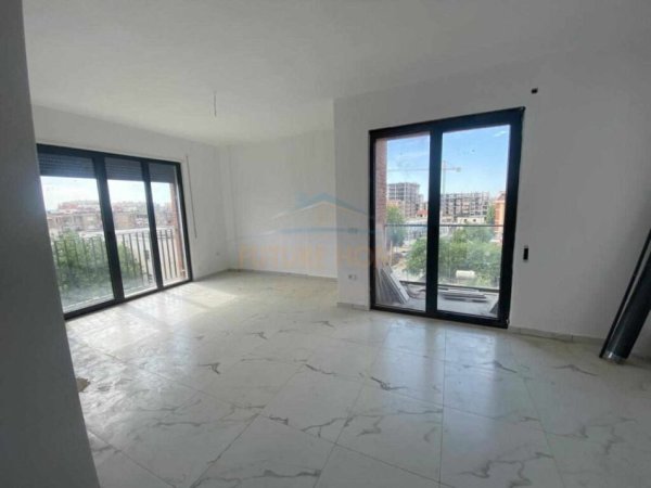 Tirane, shitet apartament 1+1, Kati 3, 70 m2 99,000 € (KINOSTUDIO)