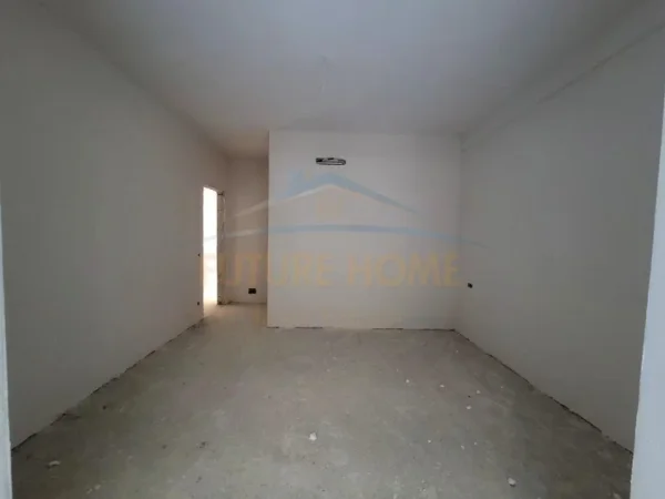 Tirane, shitet apartament 2+1, Kati 3, 116 m2 215,000 € (MINE PEZA)