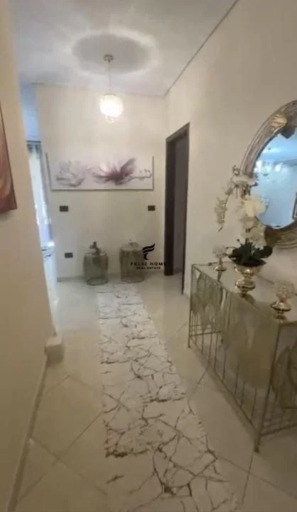 Tirane, shitet apartament 2+1, Kati 2, 114 m2 180,000 € (XHAMLLIKU)