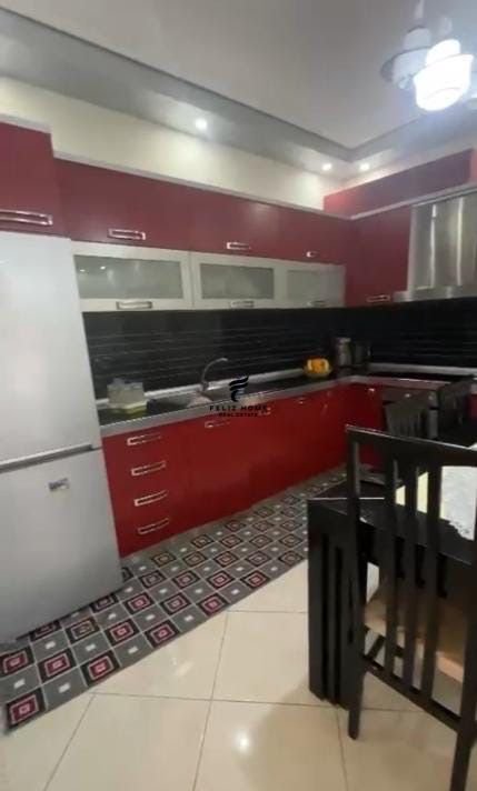 Tirane, shitet apartament 2+1, Kati 2, 114 m2 180,000 € (XHAMLLIKU)