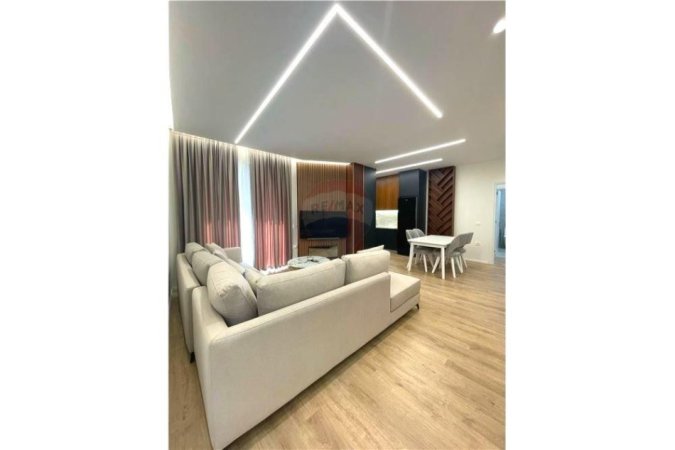 Tirane, apartament , Kati 5, 90 m2 800 € 