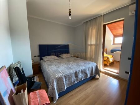 Tirane, shes apartament 2+1+Ballkon, Kati 9, 154 m2 380,000 € 