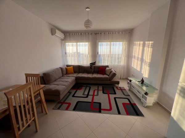 Tirane, jepet me qera apartament 1+1, Kati 8, 70 m2 450 € (YZBERISHT)