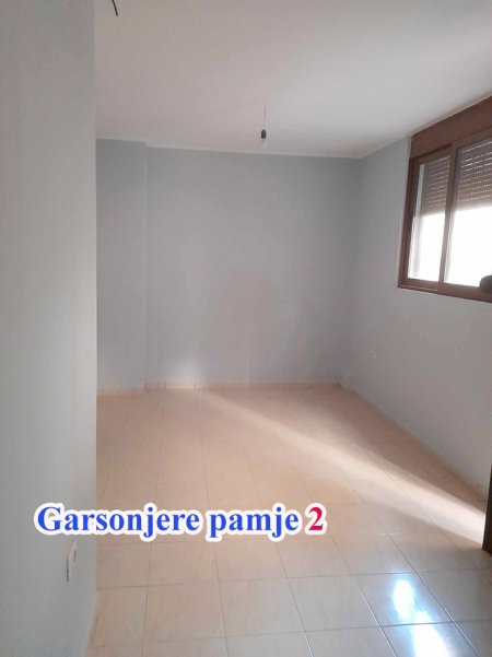 Sarande, shes garsoniere ne Lagjen Nr1 Sarande me siperfaqe 30 m2 . Cmimi 45,000 €