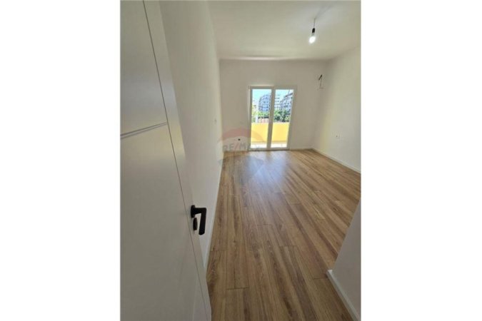 Tirane, shitet apartament 1+1+Aneks, Kati 4, 71 m2 120,000 € (Riza Cerova - Rruga e Dibrës - Shkolla e Kuqe)