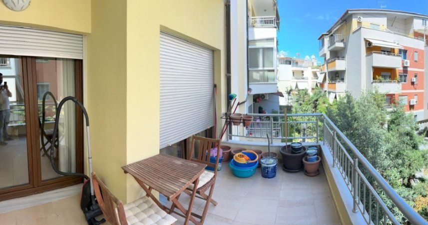 Tirane, jepet me qera 2+1+Aneks+Ballkon, Kati 2, 95 m2 600 €