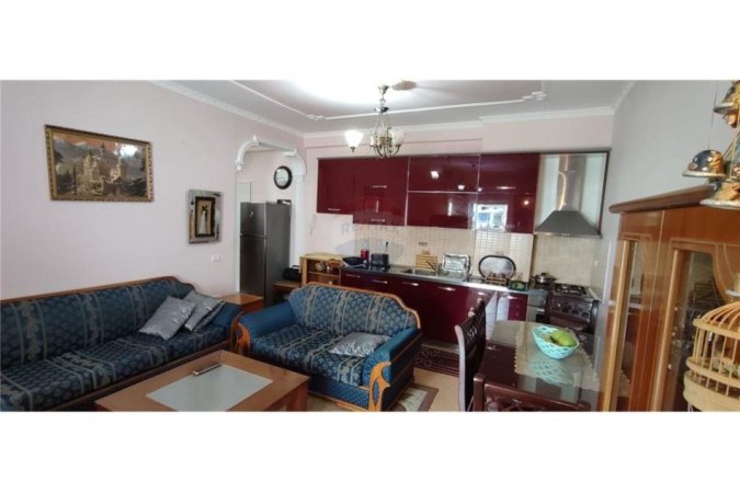 Tirane, shitet apartament 1+1, Kati 2, 72 m2 79,000 € (Fresku)