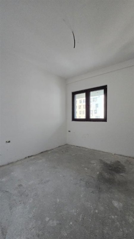 Tirane, shitet apartament 2+1+Ballkon, Kati 7, 120 m2 240,000 € (Rruga Kavajes)