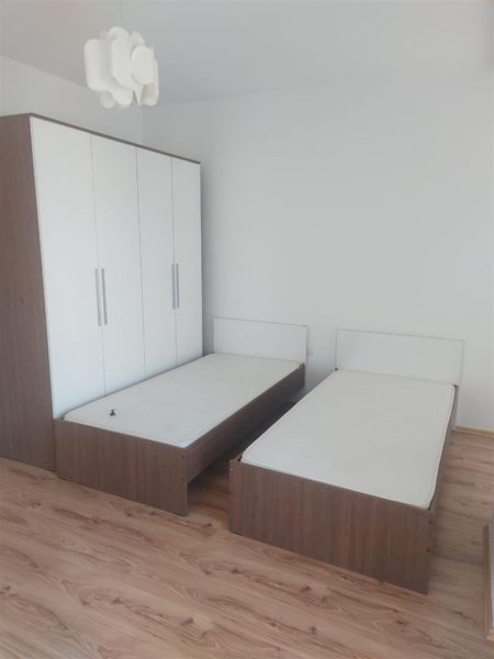 Tirane, jepet me qera apartament 2+1+Aneks+Ballkon, Kati 8, 101 m2 500 € (21 dhjetori)