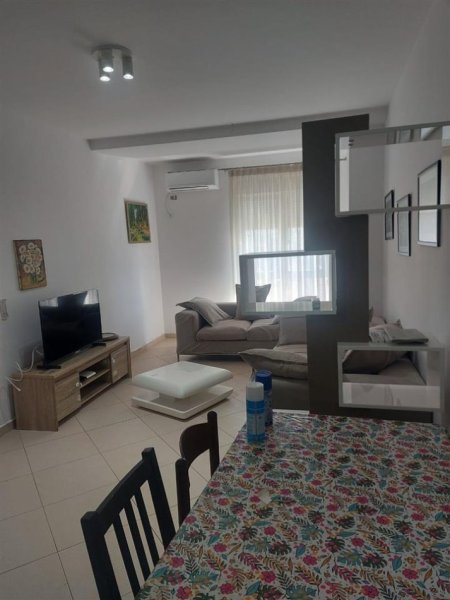 Tirane, jepet me qera apartament 2+1+Aneks+Ballkon, Kati 8, 101 m2 500 € (21 dhjetori)