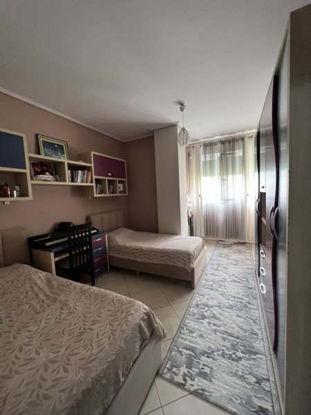 shitet apartament 2+1+Ballkon, Kati 4, 114 m2 (Xhanfize keko)