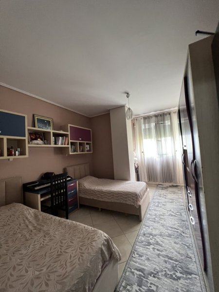 shitet apartament 2+1+Ballkon, Kati 4, 114 m2 (Xhanfize keko)