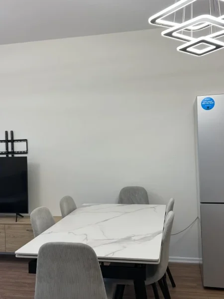 Tirane, jepet me qera apartament 2+1+Ballkon, Kati 8, 95 m2 500 € (Hamdi pepo)