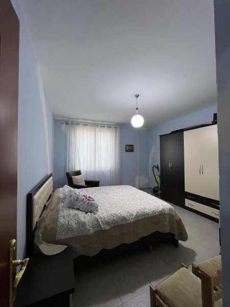 Tirane, jepet me qera apartament 2+1+Ballkon, Kati 3, 102 m2 370 € (Muhamed deliu)