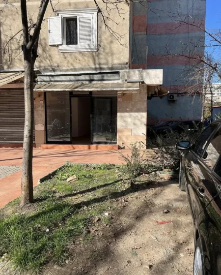Tirane, shitet dyqan , , 33 m2 230,000 € (Ali demi)