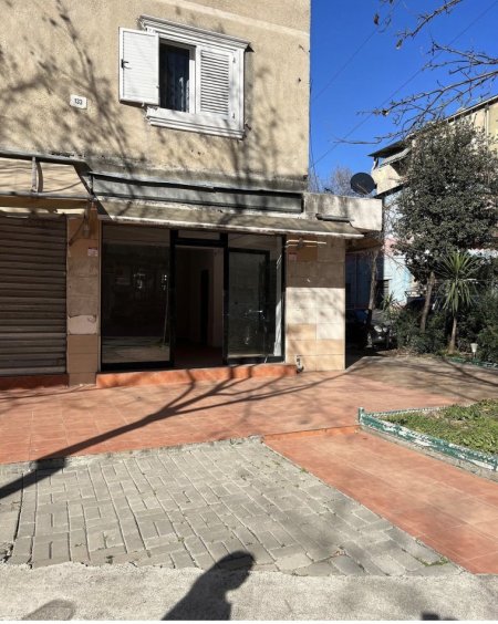 Tirane, shitet dyqan , , 33 m2 230,000 € (Ali demi)