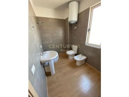 Tirane, jepet me qera apartament , Kati 7, 69 m2 450 € 