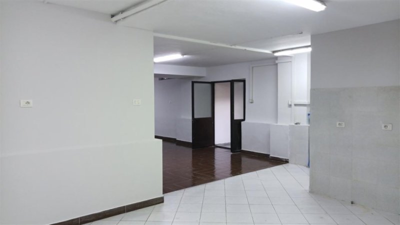 OKAZIOOOON Tirane, shitet ambjent biznesi , Kati -1, 109 m2. (Rr. Irfan Tomini)