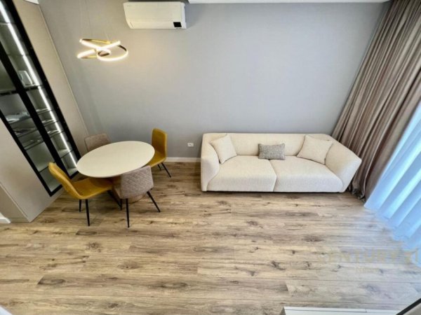 Tirane, jepet me qera apartament 1+1, Kati 1, 60 m2 700 € (park life)