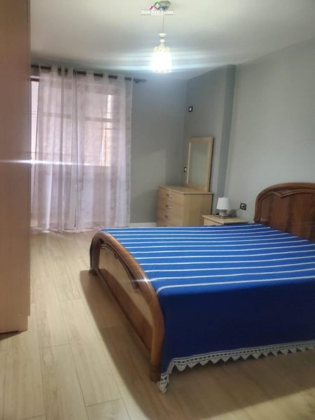 Tirane, jepet me qera apartament 1+1+Ballkon, Kati 4, 55 m2 400 € (21 dhjetori)