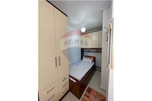 Tirane, jepet me qera 1+1, Kati 1, 70 m2 400 € (Kopshti Zoologjik - Kopshti Zoologjik, Shqipëri)