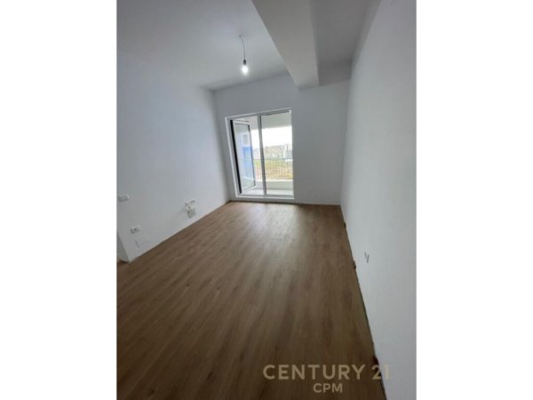 Tirane, jepet me qera apartament 1+1, , 61 m2 400 € (ali demi)