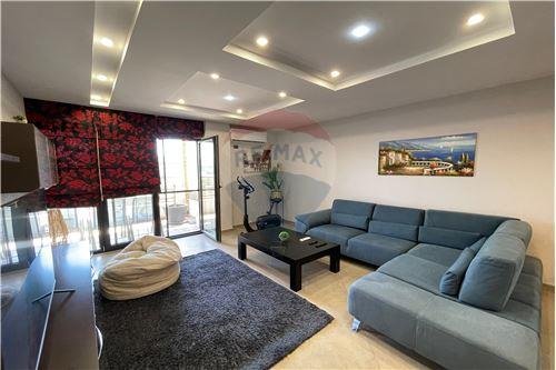 Tirane, jepet me qera apartament 2+1, Kati 4, 87 m2 950 € (Kopshti Zoologjik)