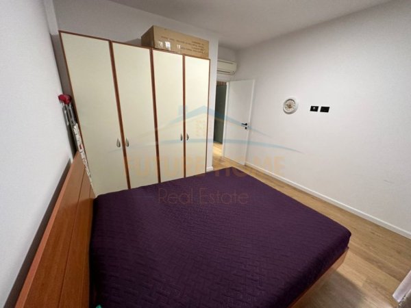 Tirane, jepet me qera apartament 1+1, Kati 1, 60 m2 650 € (Rezidenca Sofia, prane Teg)