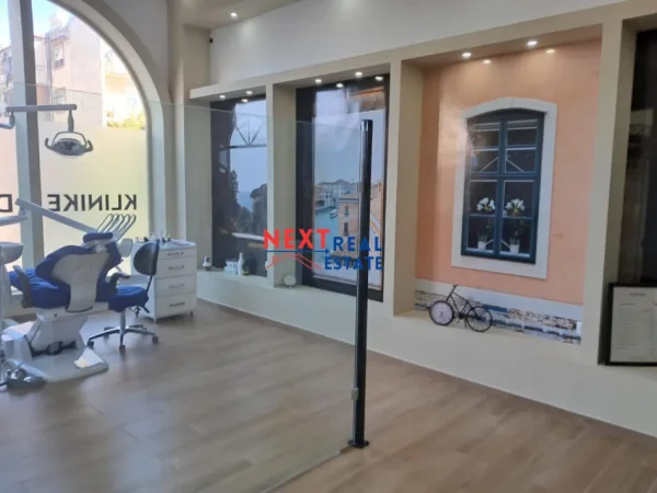 Vlore, shitet ambjent biznesi , Kati 2, 60 m2 30,000 € (VLORE)