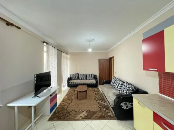 Tirane, jepet me qera apartament 2+1+Aneks+Ballkon, Kati 8, 105 m2 400 € (Teodor Keko)