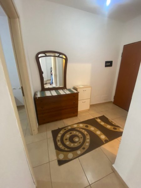 Tirane, jepet me qera apartament 1+1+Ballkon, Kati 3, 75 m2 350 € (Rruga Peti , Liqeni i Thate te ullishtja)